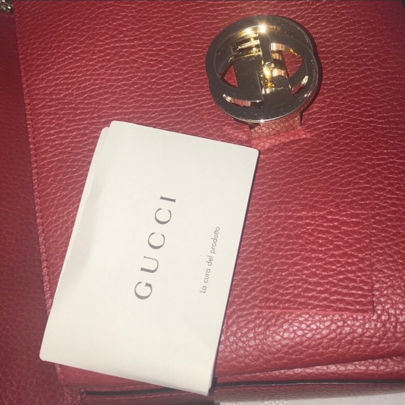 Women's Leather Marmont Interlocking GG Crossbody - Picture 4 of 7